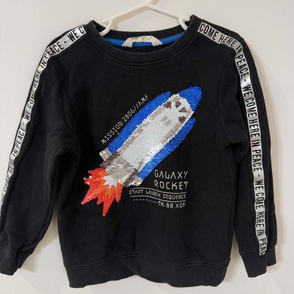 H&M sequin changing Galaxy Rocket sweatshirt in size 4-6